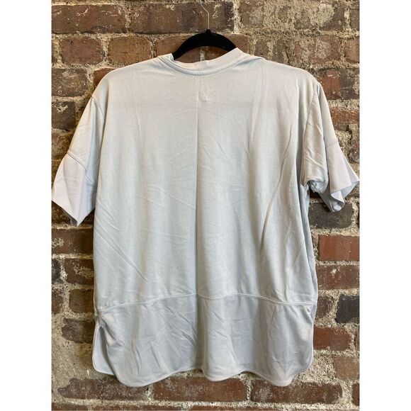 Nike Dri-Fit Light Gray V Neck Athletic Tshirt Women’s Size Medium - Picture 6 of 9